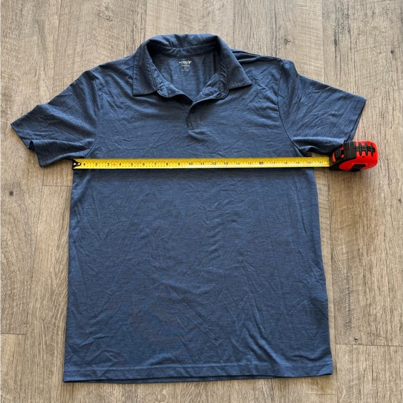 Men's Blue Old Navy Active  shirt - Picture 3 of 3